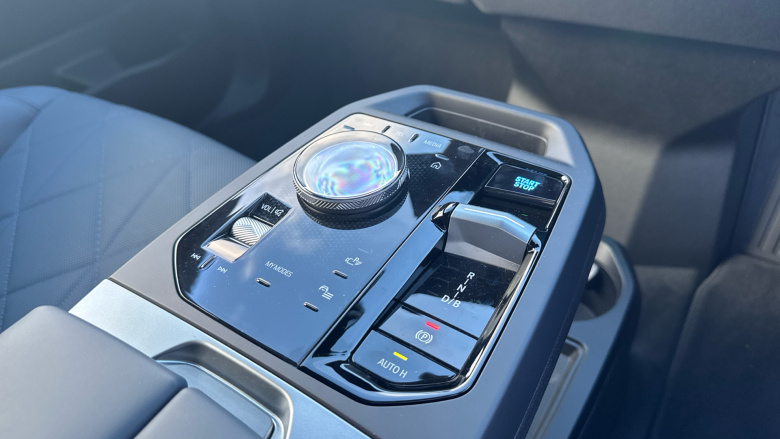 BMW iX 300kW xDrive45 M Sport 101kWh 5dr Auto [Pro Pack] Electric Estate